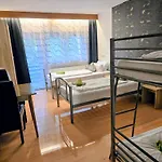 Pensjonat Mit 4 Betten, Bad, Wc, Kueche Und Balkon *