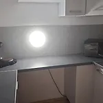 Mit 4 Betten, Bad, Wc, Kueche Und Balkon Pensjonat *