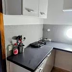 Pensjonat Mit 4 Betten, Bad, Wc, Kueche Und Balkon *