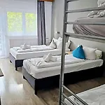 Mit 4 Betten, Bad, Wc, Kueche Und Balkon Karlsbad