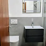 Pensjonat Mit 4 Betten, Bad, Wc, Kueche Und Balkon Karlsbad