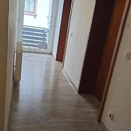 Mit 4 Betten, Bad, Wc, Kueche Und Balkon Karlsbad