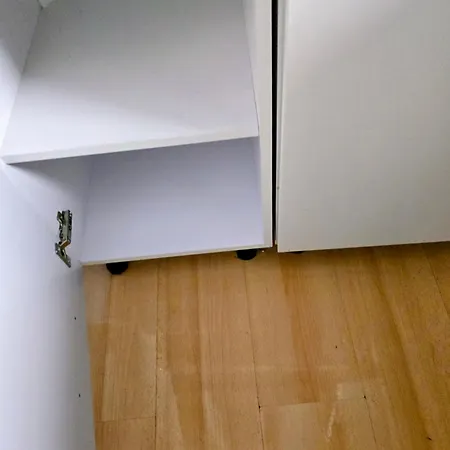 Affittacamere Mit 4 Betten, Bad, Wc, Kueche Und Balkon Karlsbad