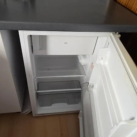 Mit 4 Betten, Bad, Wc, Kueche Und Balkon Affittacamere *